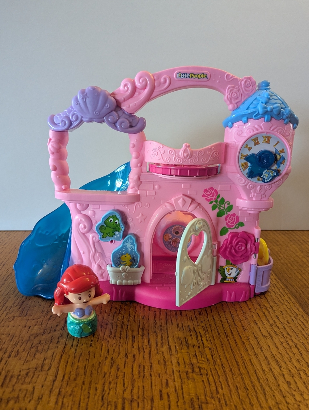 Fisher Price Little People Disney Princess Play and Go Castle Portable Playset